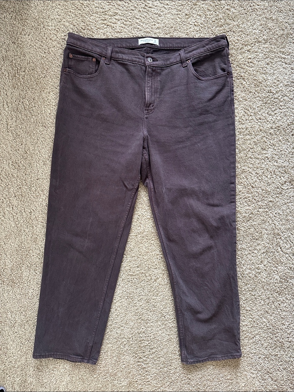 Abercrombie & Fitch The ‘90s Straight Mid Rise Jeans in Dark Brown Size 33